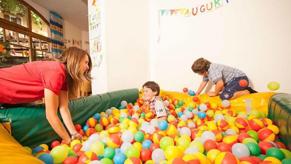 Family Adriana Hotel 4*